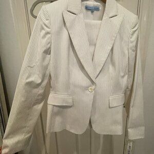 ANTONIO MELANIE NWT BLAZER PANT SUIT IVORY WHITE STRIPE